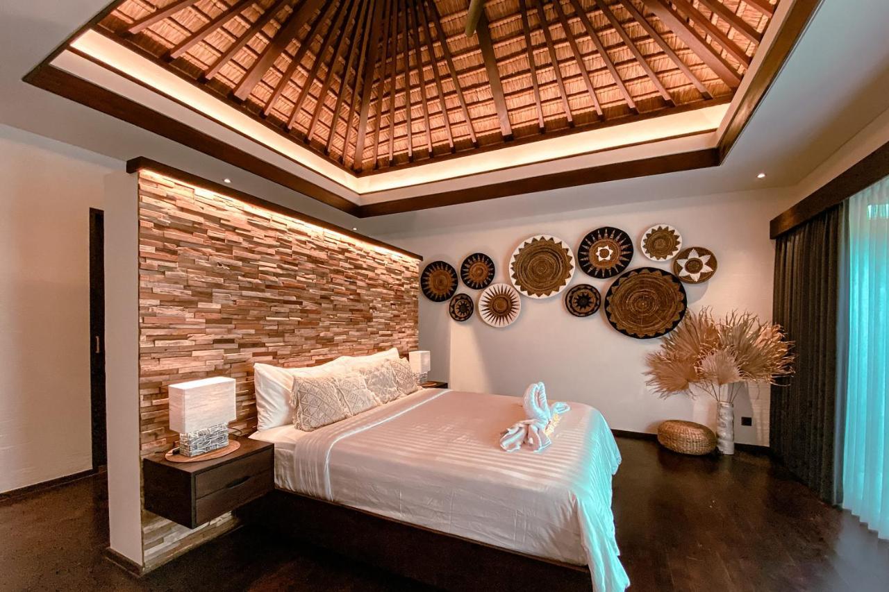 Sunset Palms Beach Villa Jimbaran  Exterior photo