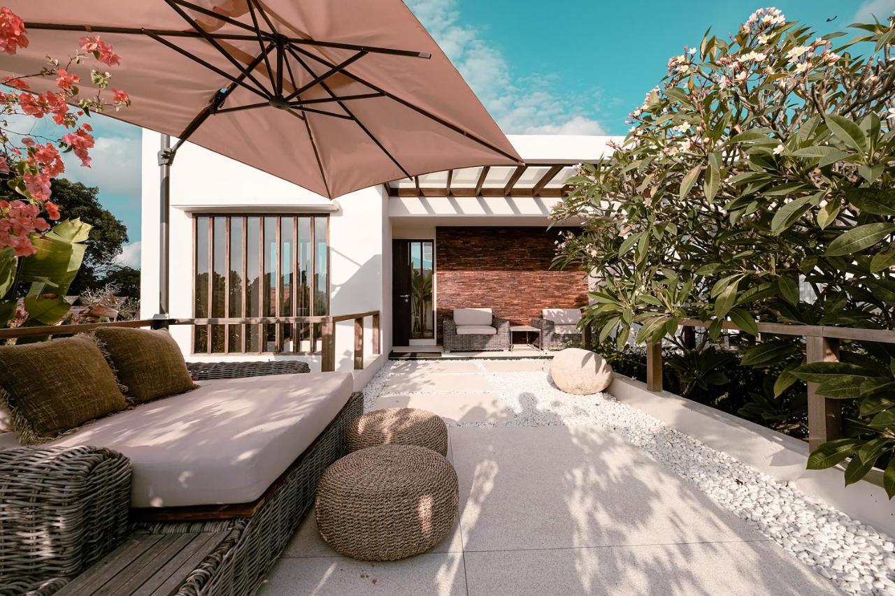 Sunset Palms Beach Villa Jimbaran  Exterior photo