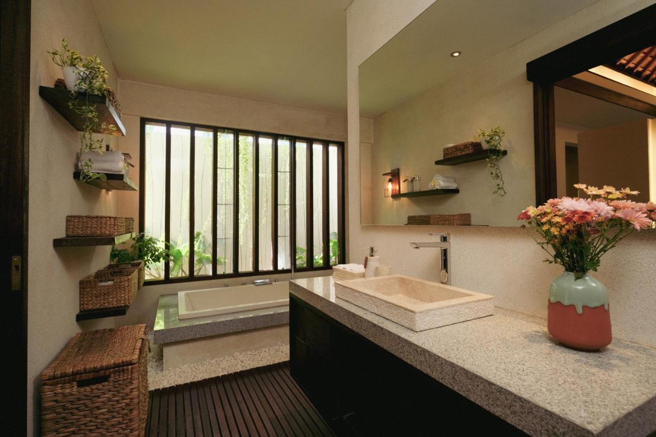 Sunset Palms Beach Villa Jimbaran  Exterior photo