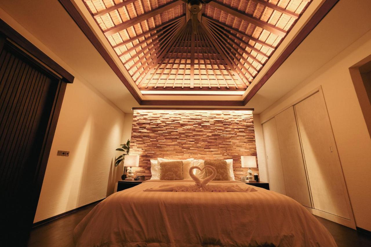 Sunset Palms Beach Villa Jimbaran  Exterior photo