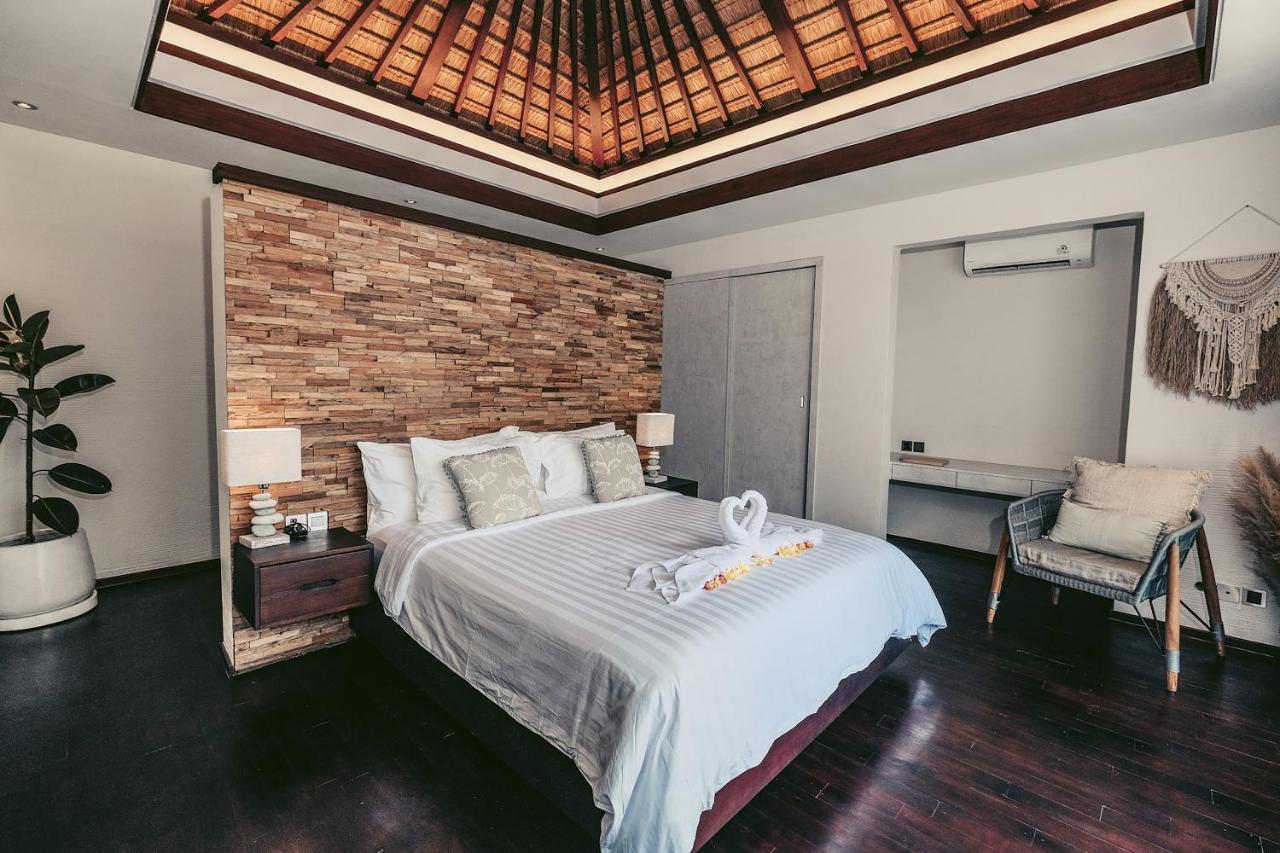 Sunset Palms Beach Villa Jimbaran  Exterior photo